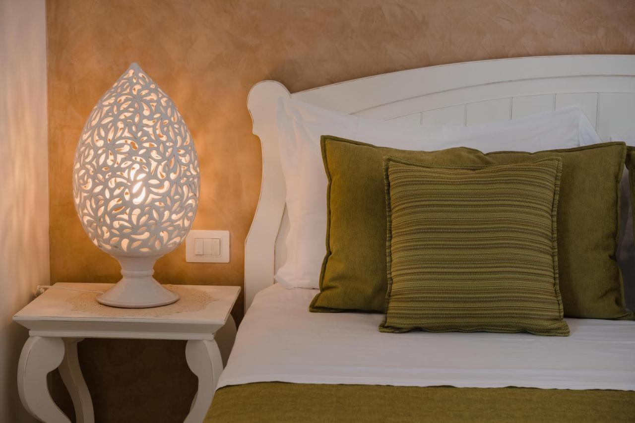 Masseria Tenuta Flora Maria เลเวราโน ภายนอก รูปภาพ